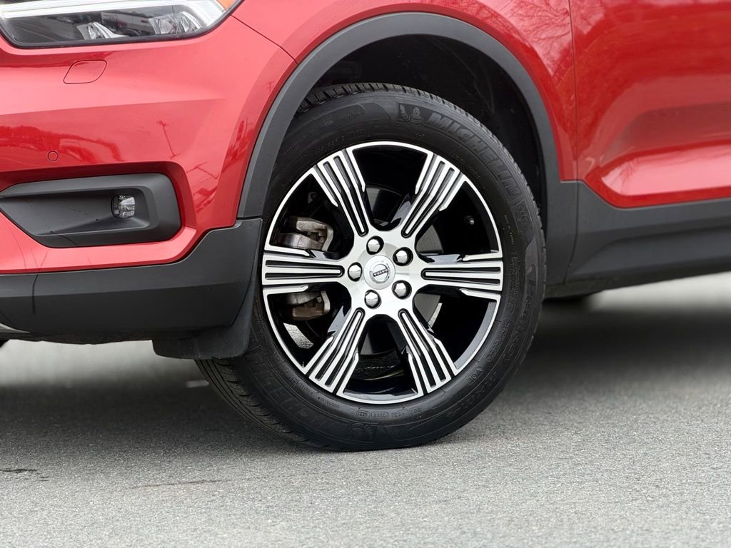 Used 2022 Volvo XC40 T5 Inscription image 2