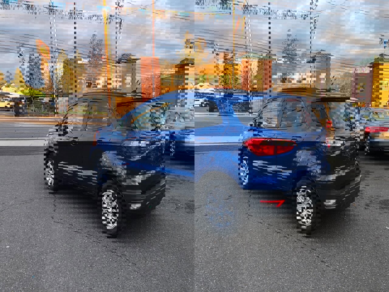 Used 2021 Ford EcoSport SE image 3