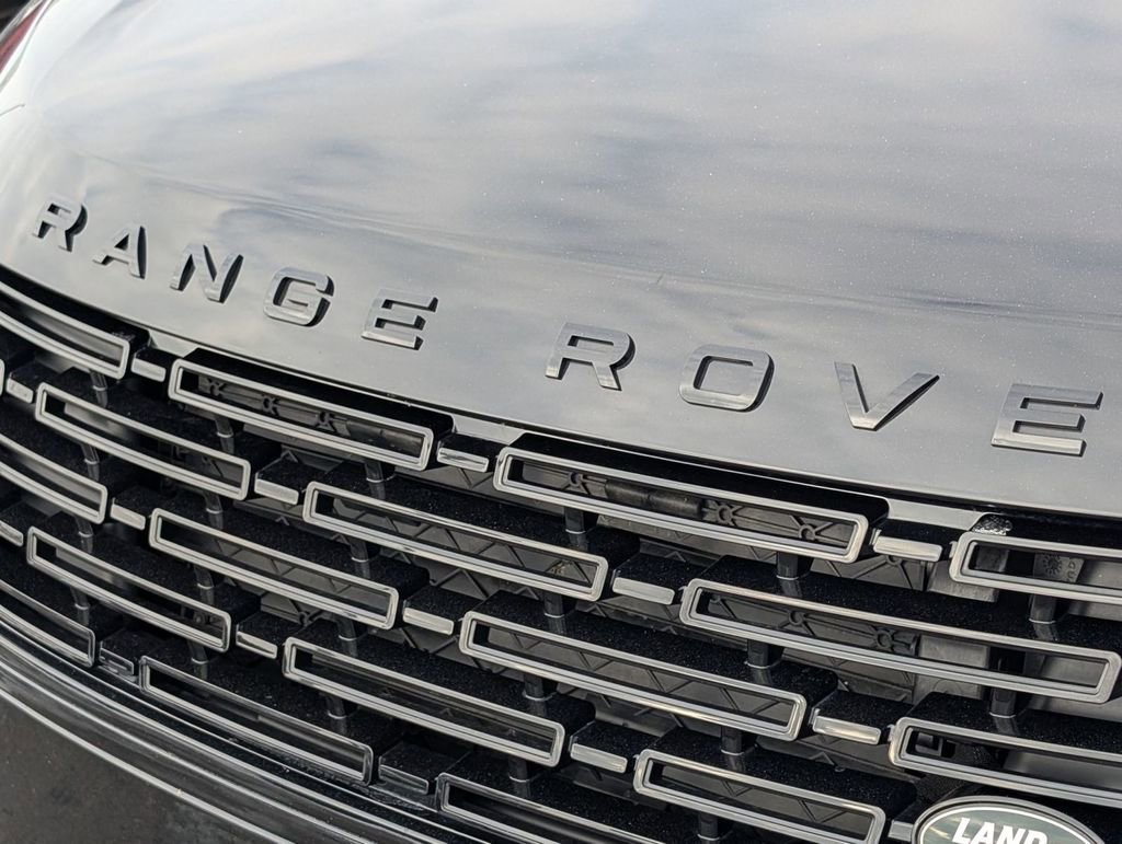 Used 2025 Land Rover Range Rover Velar S image 14