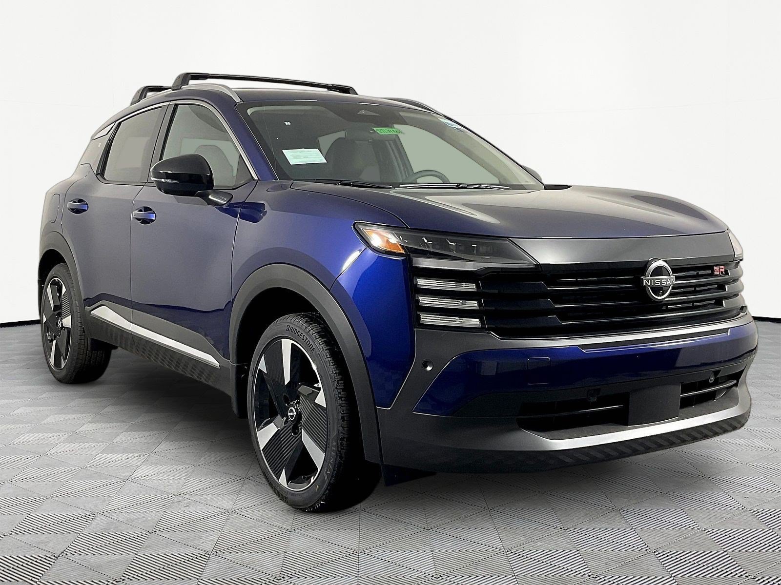 New 2026 Nissan Kicks SR w/ Cold Weather Package AWD/4WD image 3