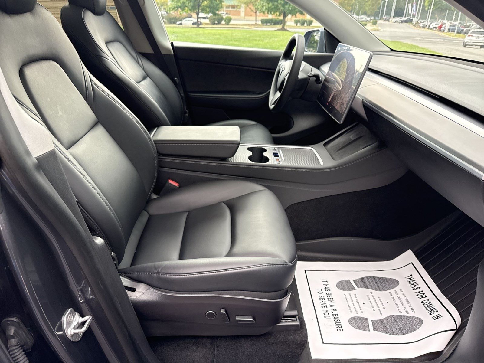 Used 2021 Tesla Model Y Long Range AWD/4WD image 23