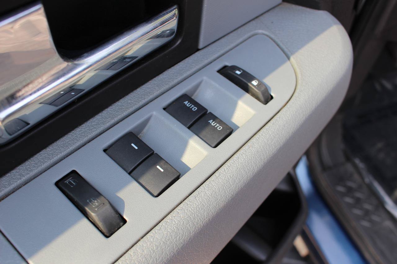Used 2014 Ford F150 XLT w/ Equipment Group 302A Luxury AWD/4WD image 13