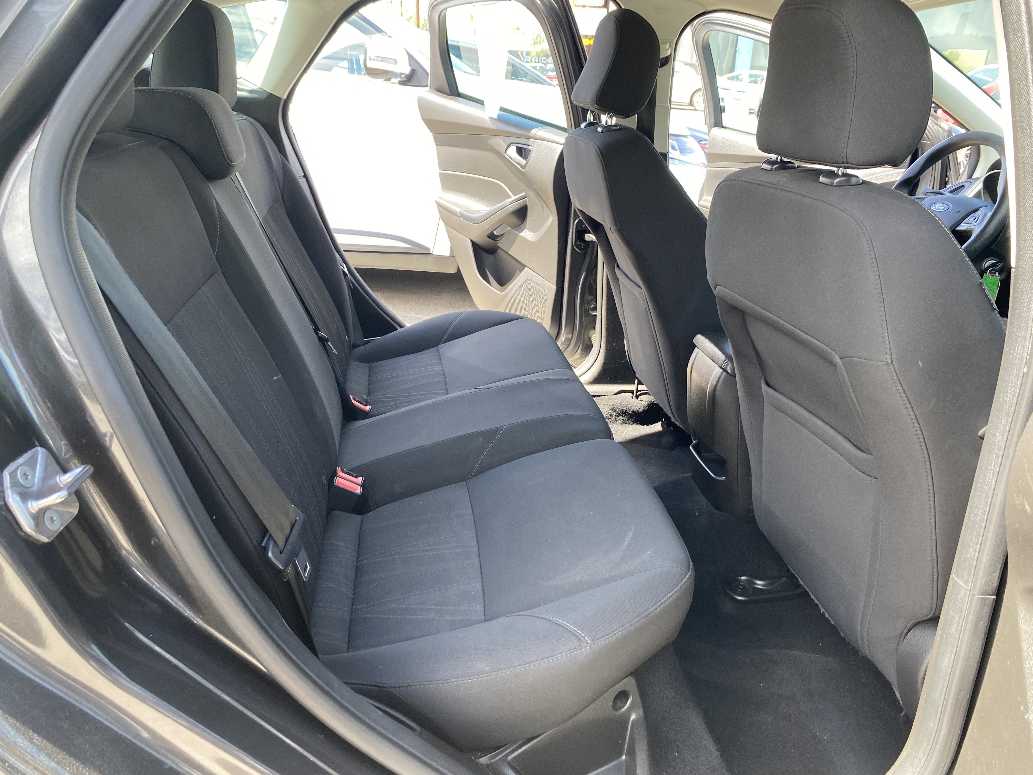 Used 2016 Ford Focus SE FWD image 18