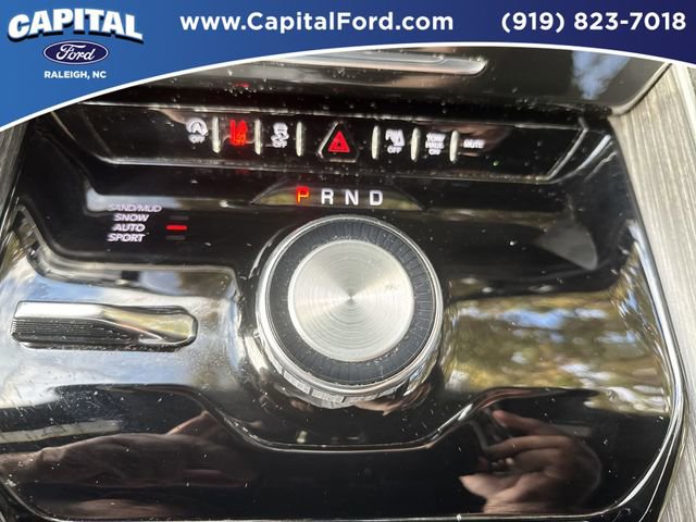 Used 2024 Jeep Wagoneer L Series II w/ Flexible Seating Group image 29