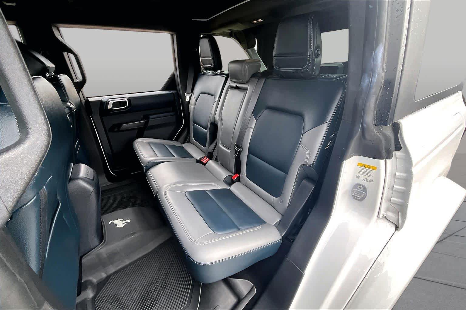 Used 2024 Ford Bronco Outer Banks AWD/4WD image 21