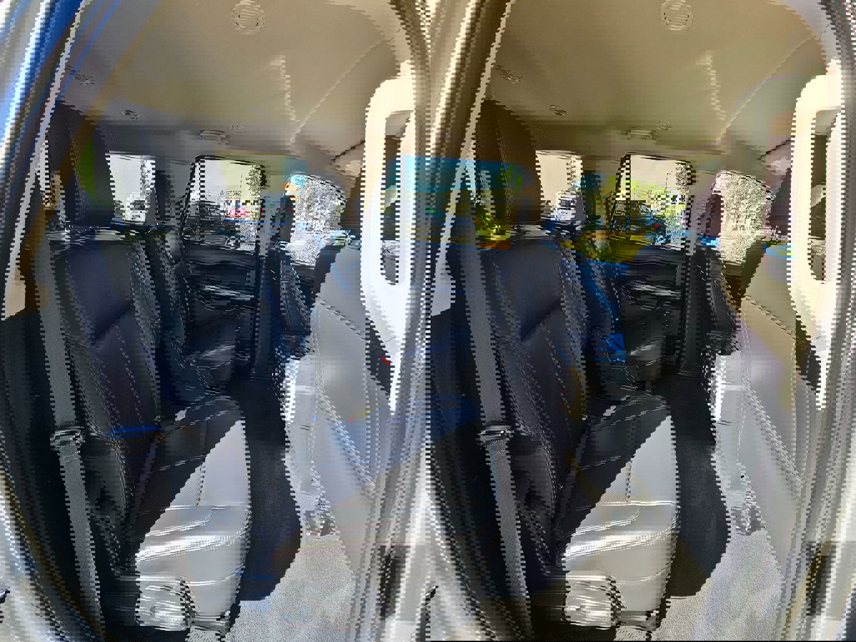 Used 2024 Ford Expedition XLT image 25