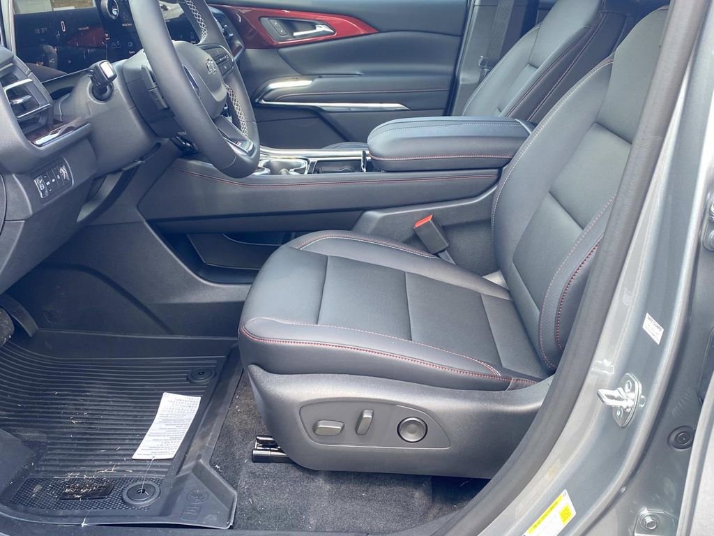 New 2026 Chevrolet Traverse Z71 w/ Driver Confidence Package image 18