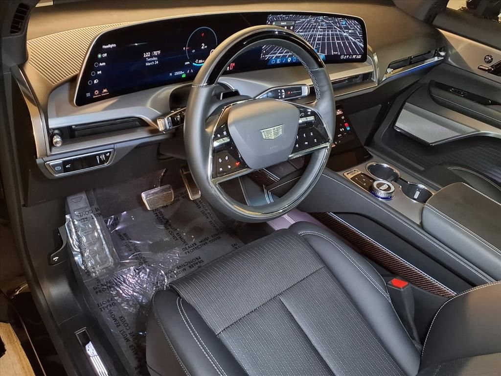 Used 2026 Cadillac Vistiq Sport image 3