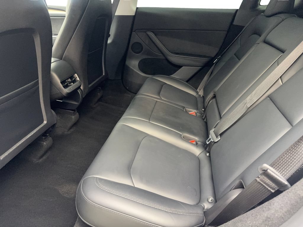 Used 2023 Tesla Model Y Long Range AWD/4WD image 32