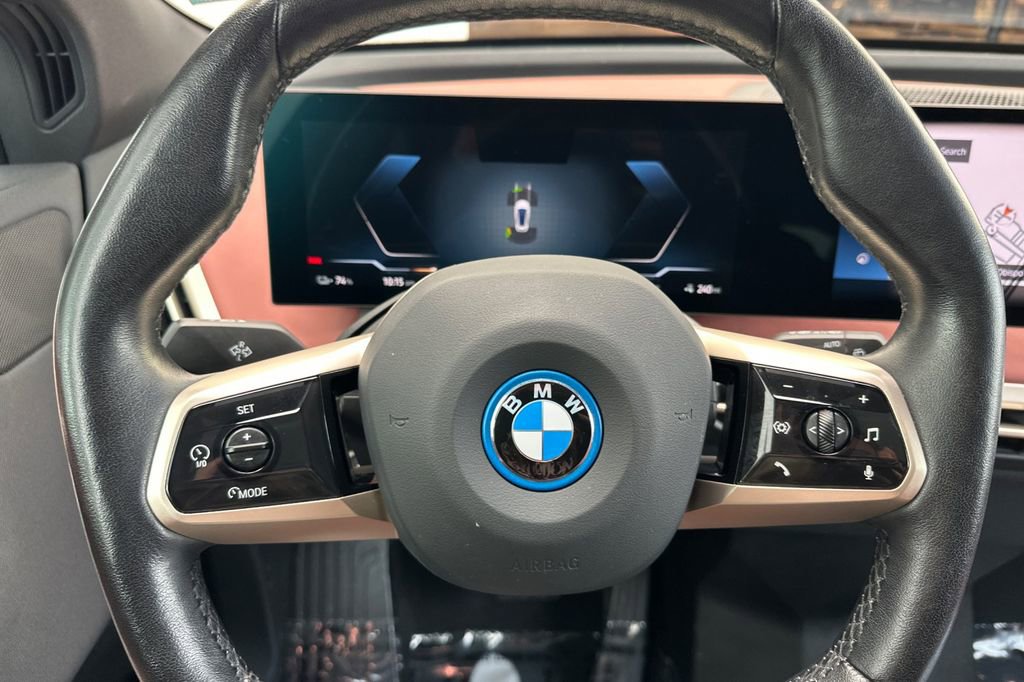 Used 2023 BMW iX xDrive50 w/ Sport Package image 26