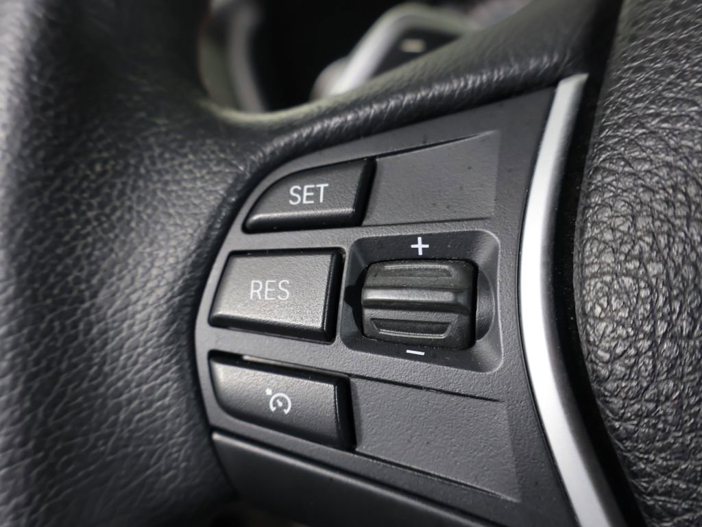 Used 2018 BMW 330i xDrive Sedan w/ Convenience Package image 29