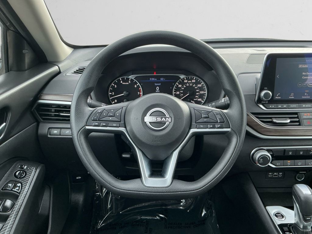 Used 2024 Nissan Altima 2.5 SV image 12