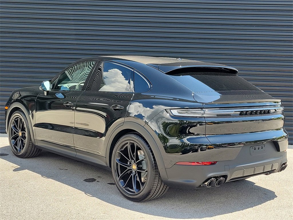 New 2026 Porsche Cayenne Coupe image 3