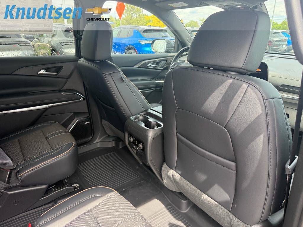 New 2026 Chevrolet Traverse High Country w/ LPO, Floor Liner Package AWD/4WD image 14