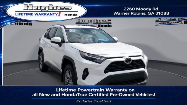 Used 2025 Toyota RAV4 XLE FWD image 1