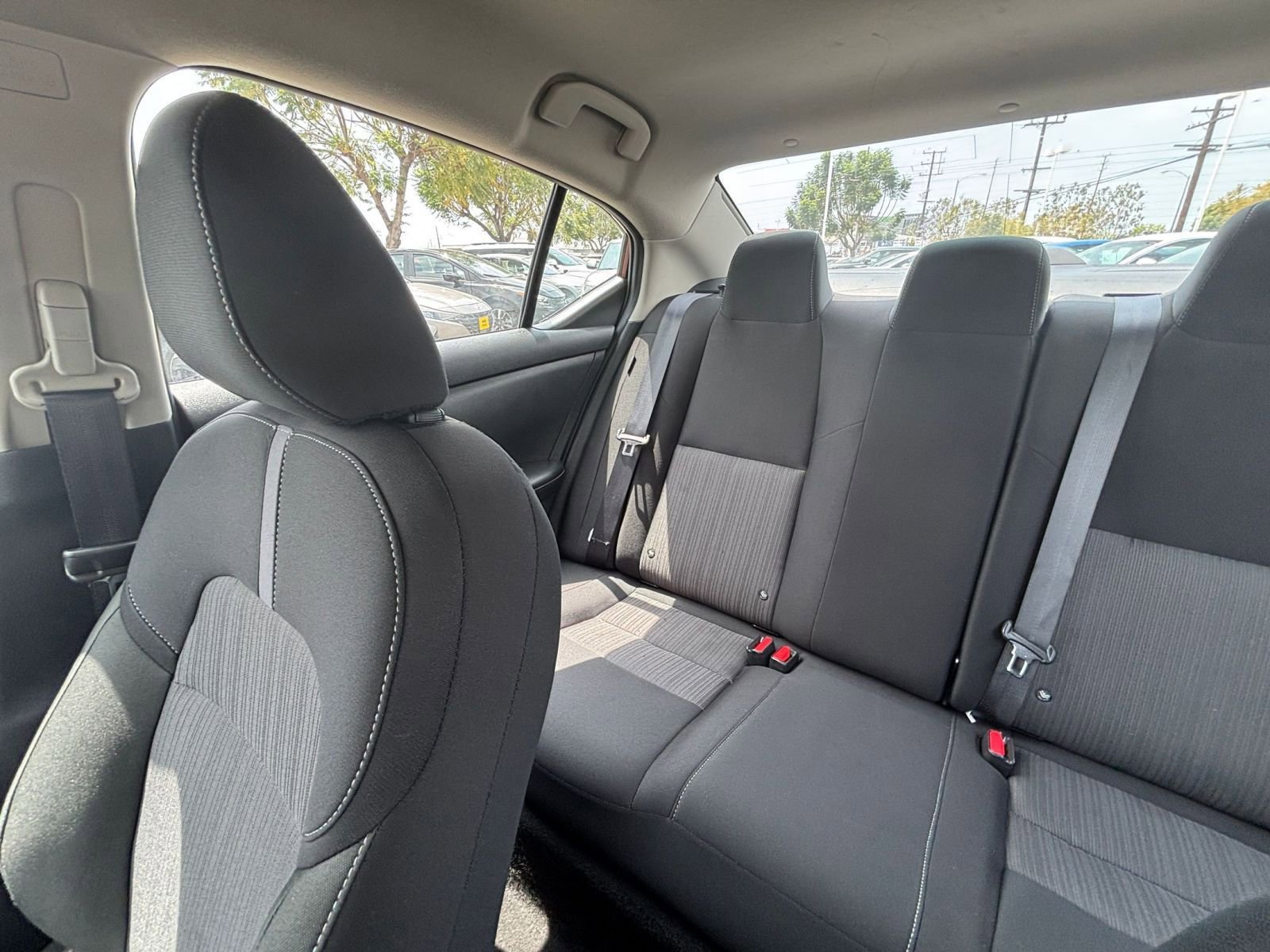 Used 2025 Nissan Sentra SV FWD image 44