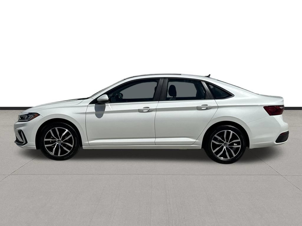 New 2026 Volkswagen Jetta SE FWD image 5