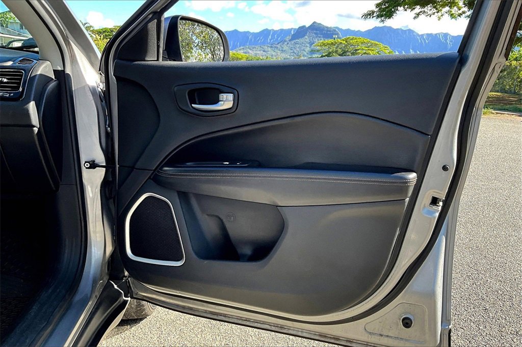 Used 2020 Jeep Compass Limited image 19