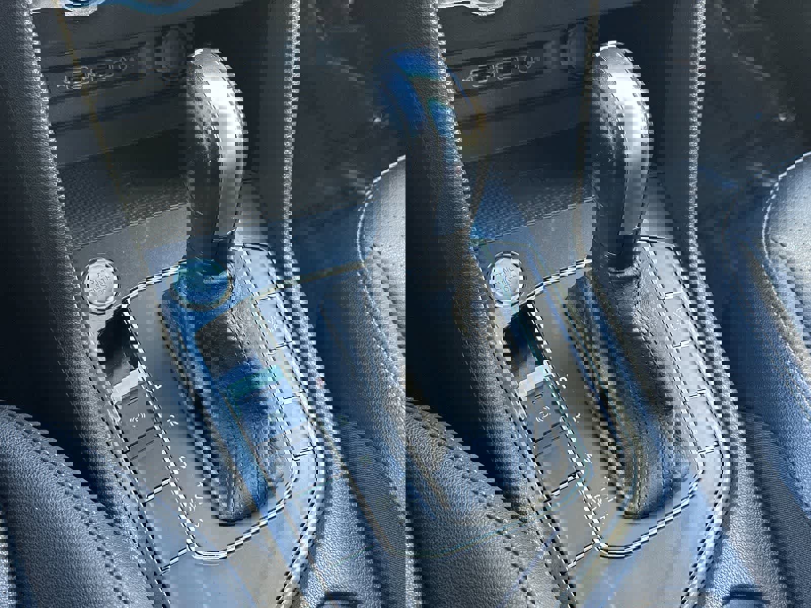 Used 2020 Volkswagen Tiguan SE w/ Panoramic Sunroof Package image 22