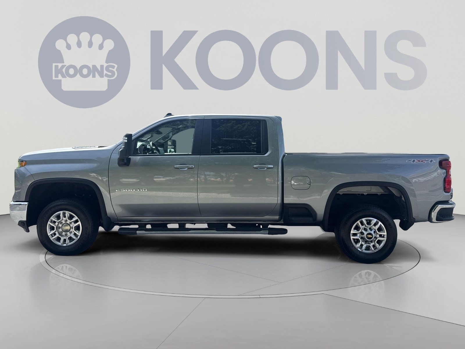 Used 2025 Chevrolet Silverado 2500 LT w/ Convenience Package AWD/4WD image 2