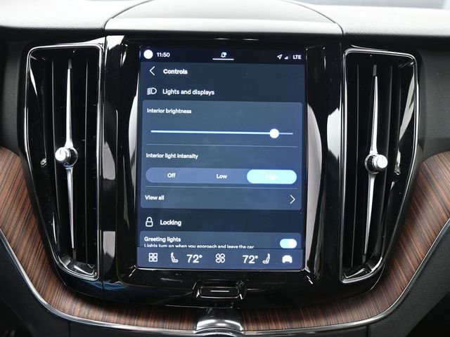 Used 2023 Volvo XC60 B5 Plus w/ Protection Package Premier image 17