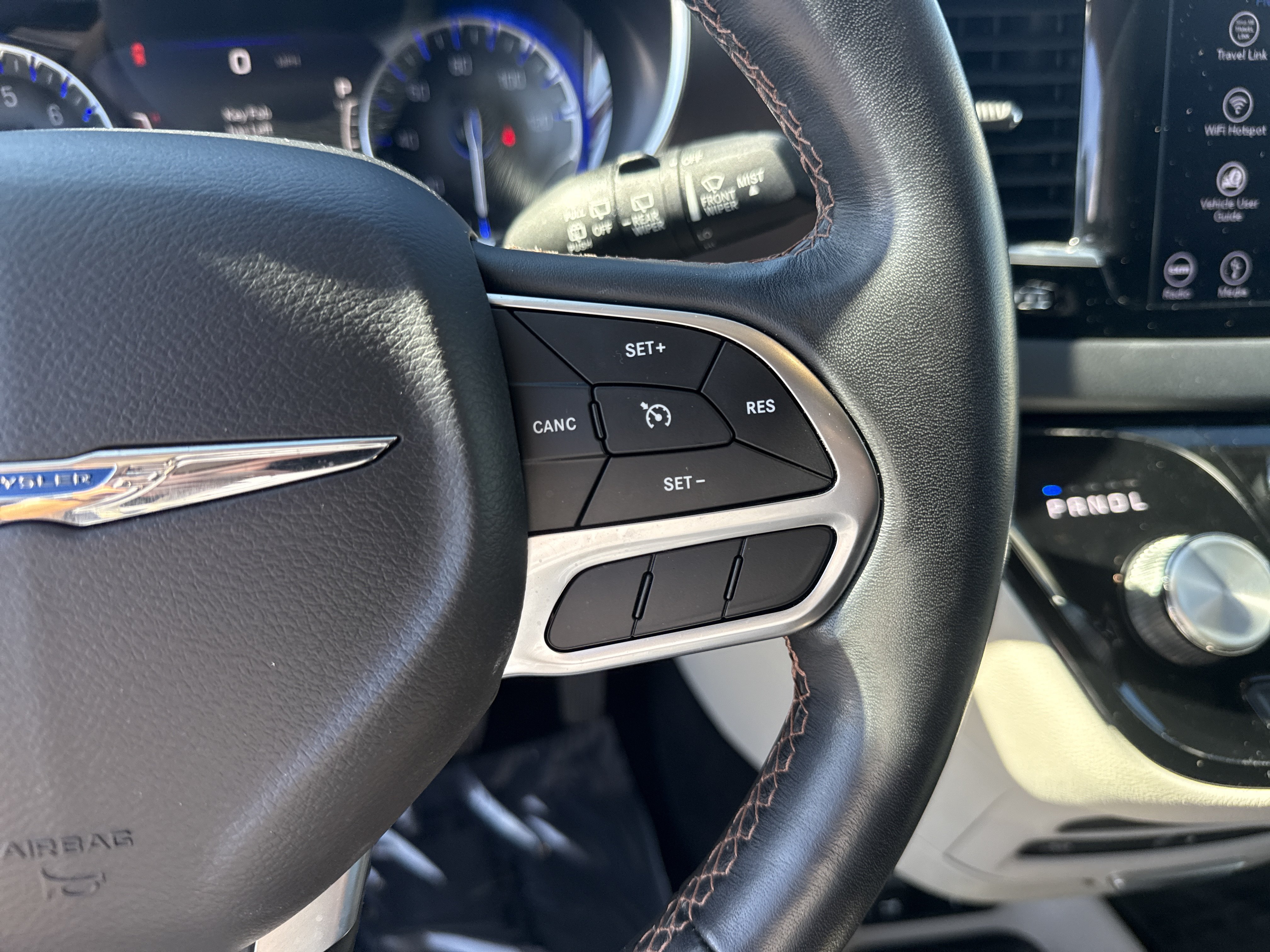 Used 2019 Chrysler Pacifica Touring-L Plus w/ Tire & Wheel Group FWD image 19