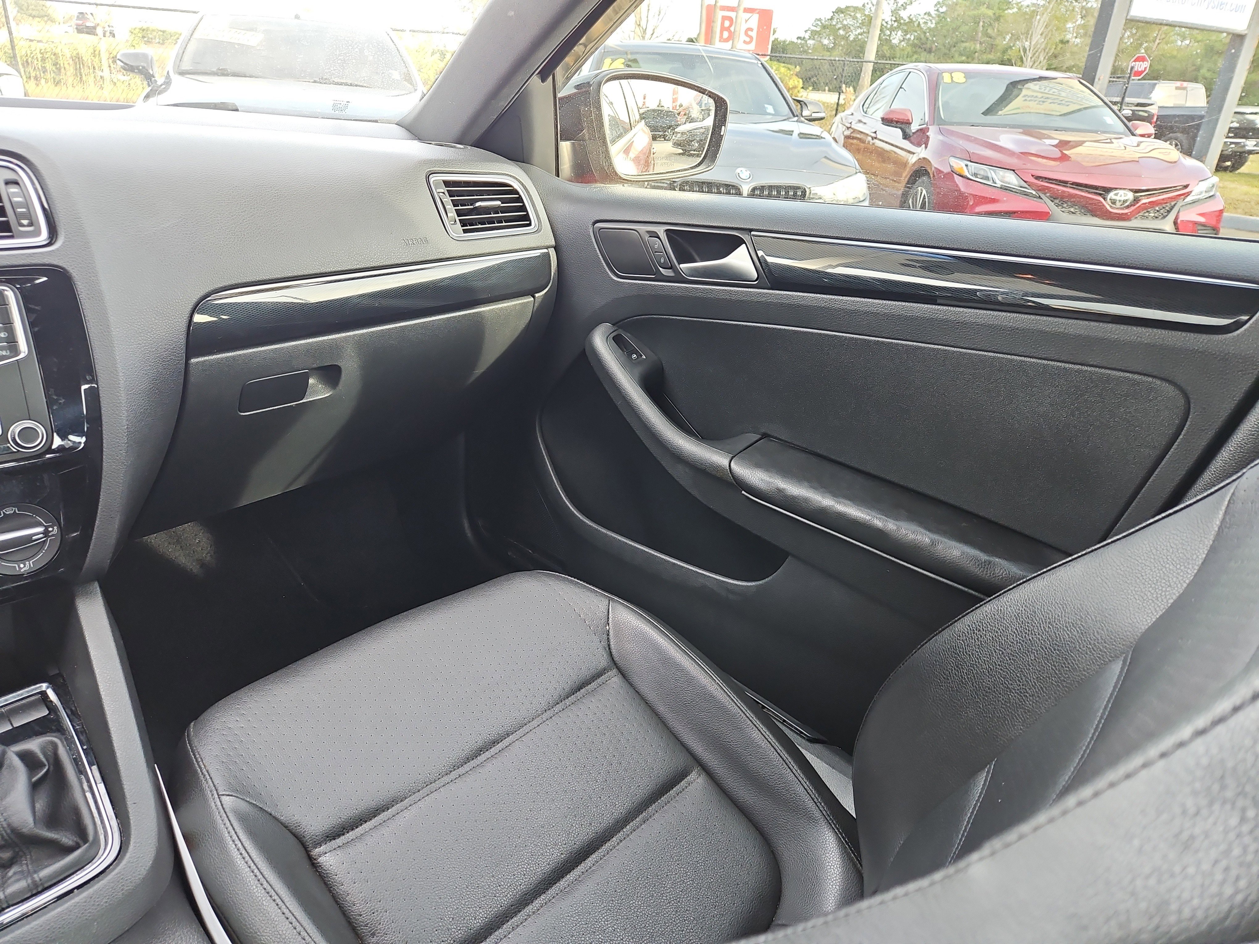 Used 2018 Volkswagen Jetta Sport image 9