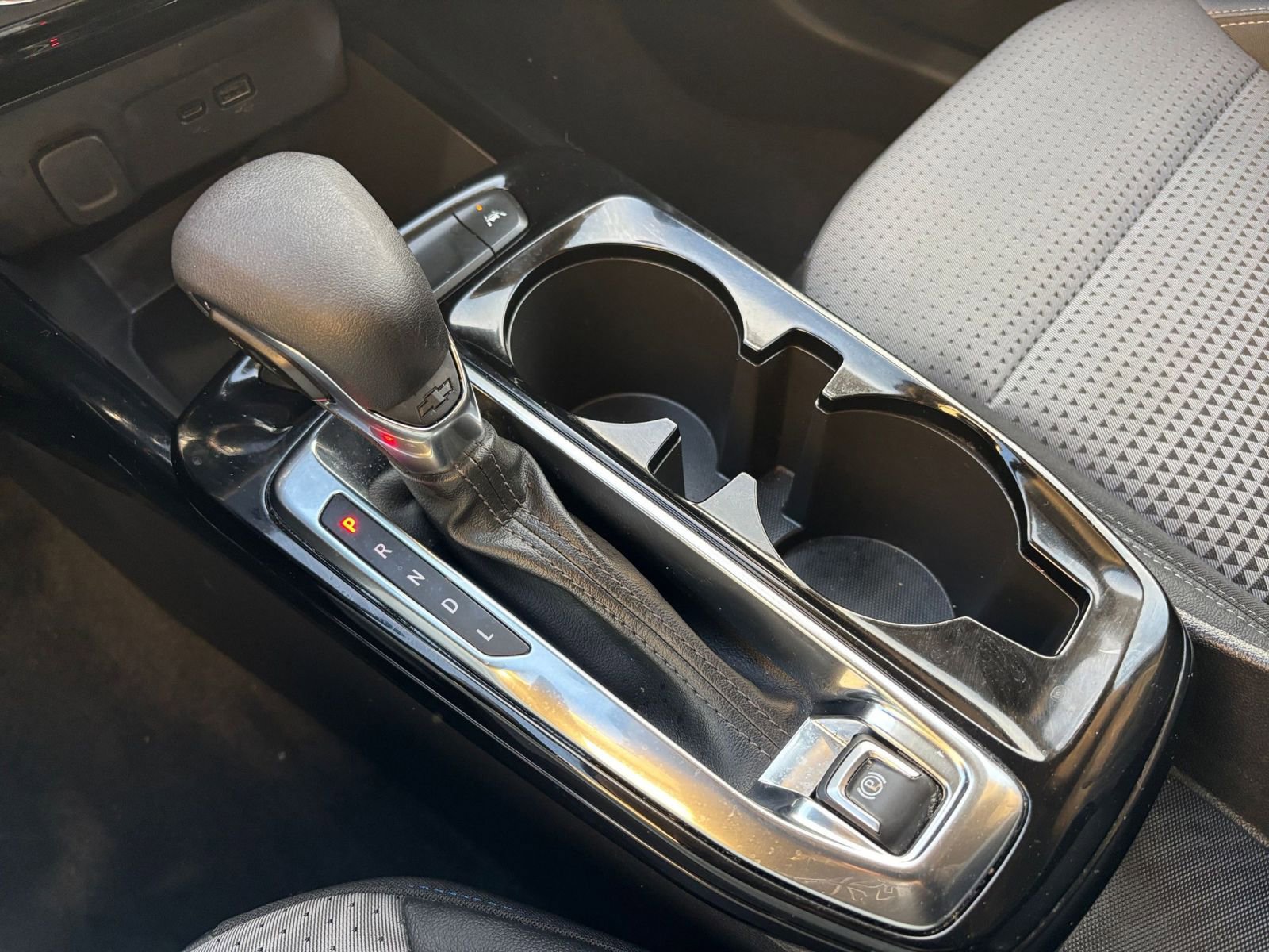 Used 2025 Chevrolet Trax LT image 41