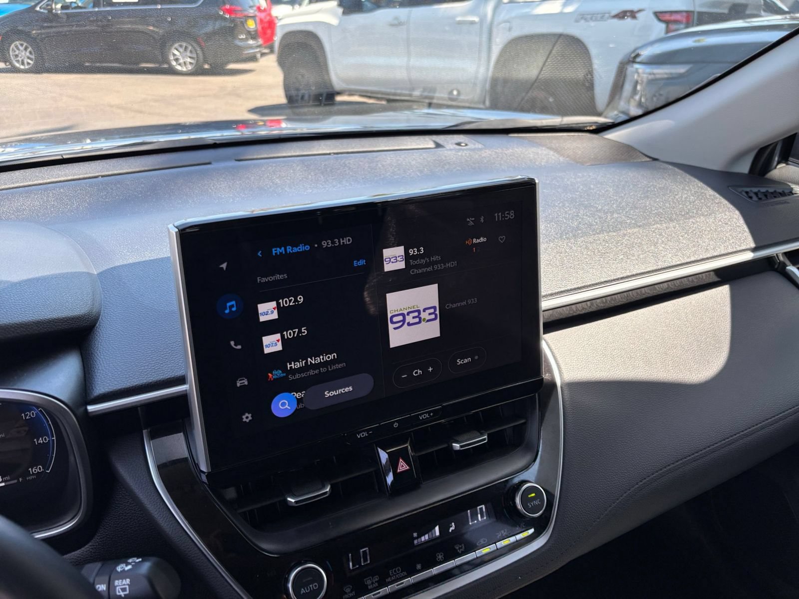 Used 2026 Toyota Corolla Cross XLE FWD image 19