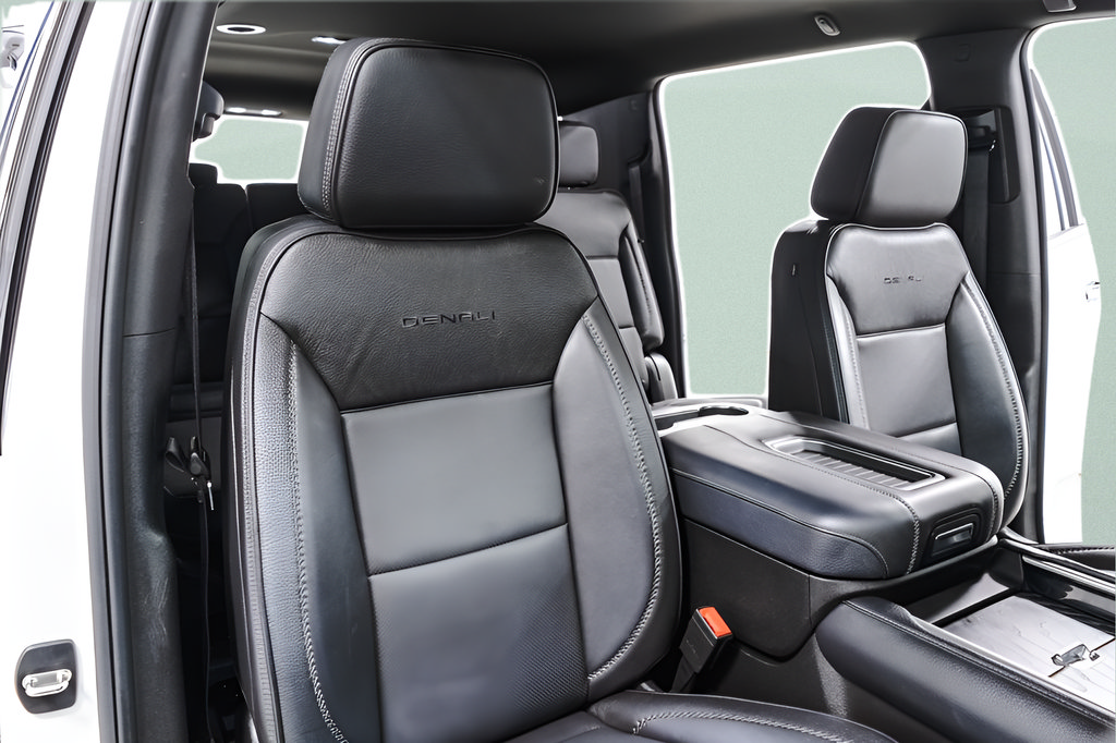 Used 2023 GMC Yukon XL Denali AWD/4WD image 39