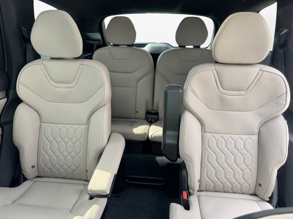 New 2025 Volvo EX90 Ultra image 12