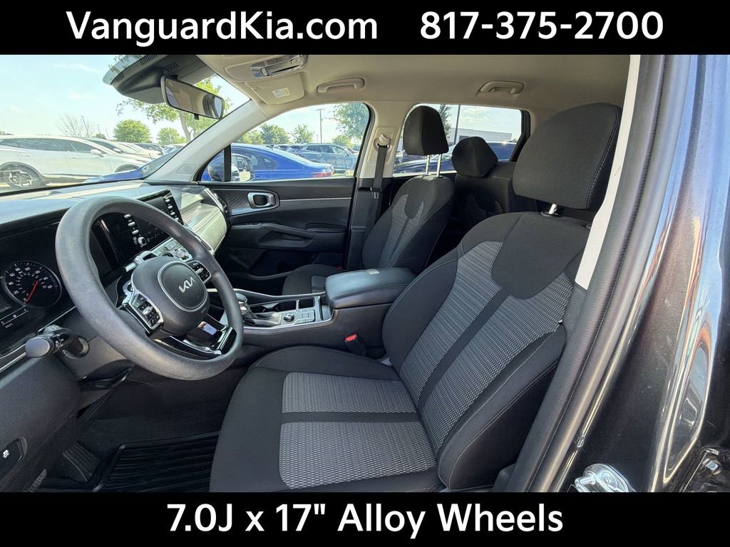 Certified 2023 Kia Sorento LX image 15
