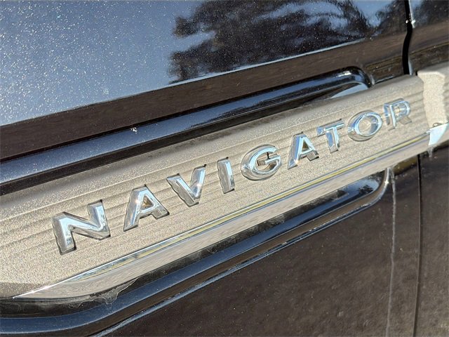 Used 2024 Lincoln Navigator Reserve image 11