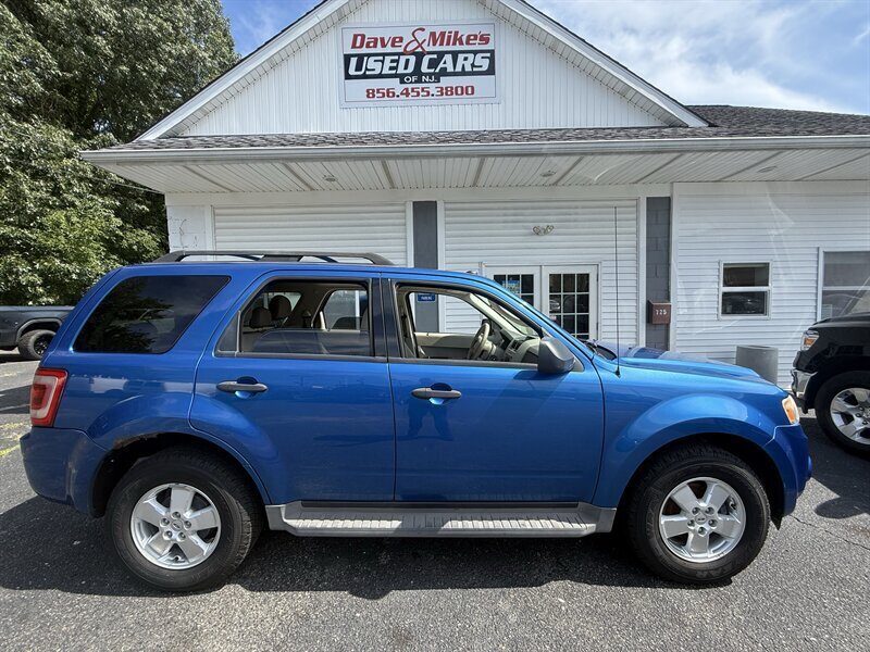 Used 2011 Ford Escape XLT w/ 202A Rapid Spec Order Code FWD image 3