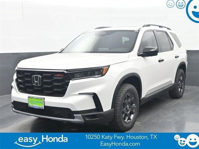 Certified 2025 Honda Pilot TrailSport