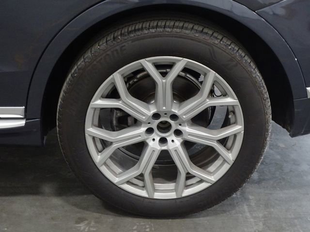 Used 2021 BMW X7 xDrive40i w/ Cold Weather Package image 45