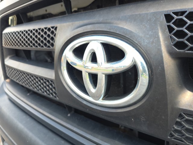 Used 2010 Toyota Tundra 4x4 Regular Cab Long Bed image 29