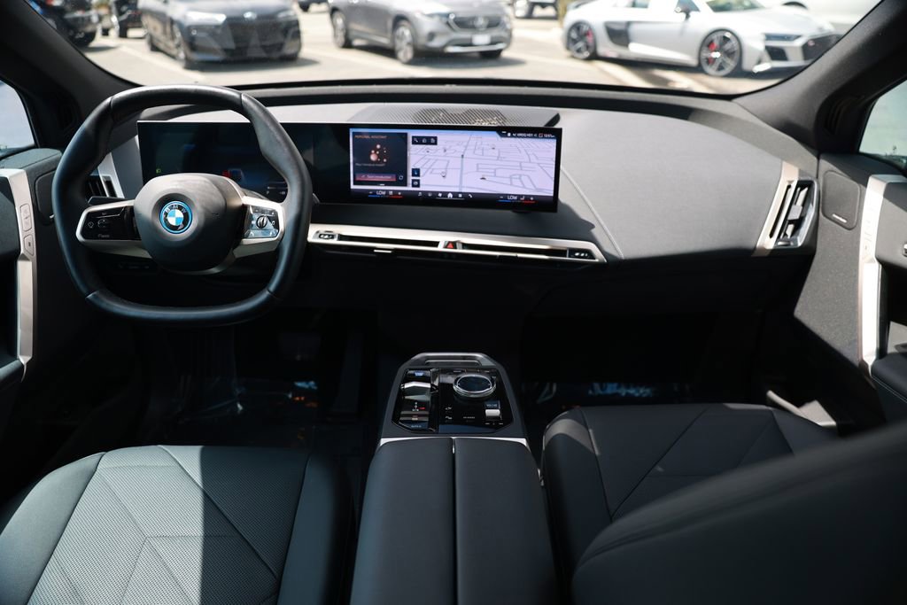 Used 2024 BMW iX xDrive50 w/ Sport Package AWD/4WD image 25