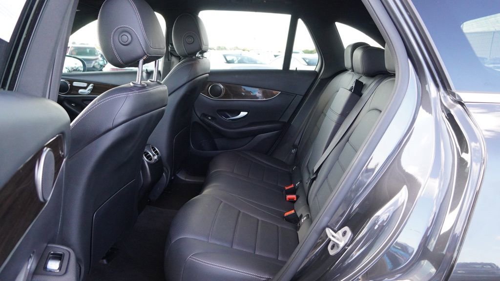 Used 2021 Mercedes-Benz GLC 300 image 16
