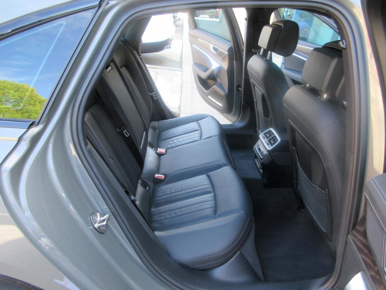 Used 2023 Audi A6 Premium Plus w/ Premium Plus Package image 37