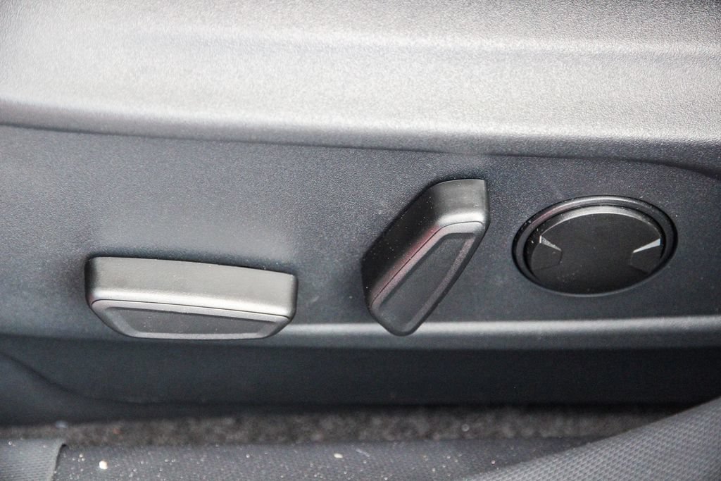 New 2026 Ford Mustang Mach-E Select RWD image 22