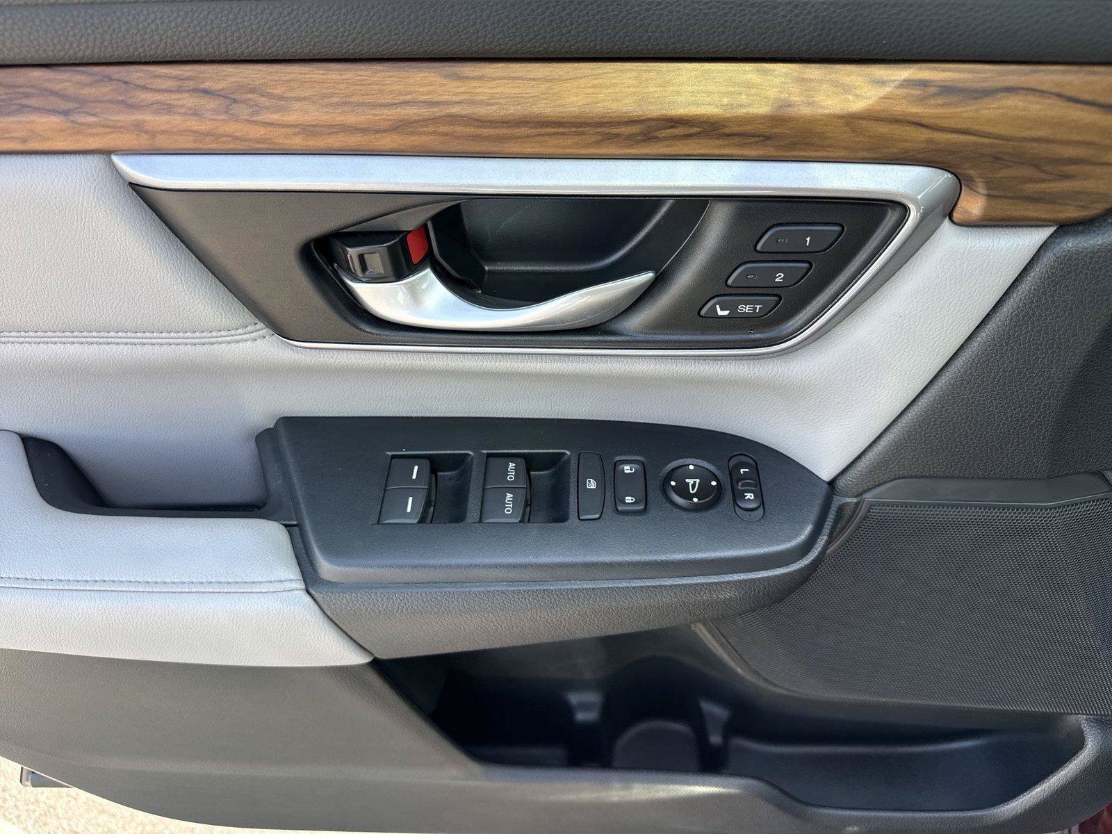 Used 2017 Honda CR-V Touring image 13