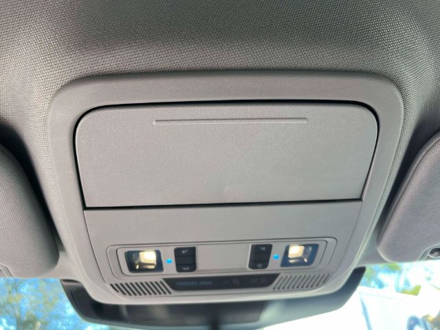 Used 2023 Ford Explorer XLT RWD image 39
