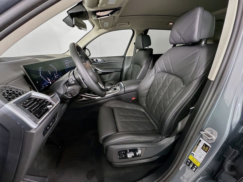 Certified 2024 BMW X7 xDrive40i w/ Premium Package image 21