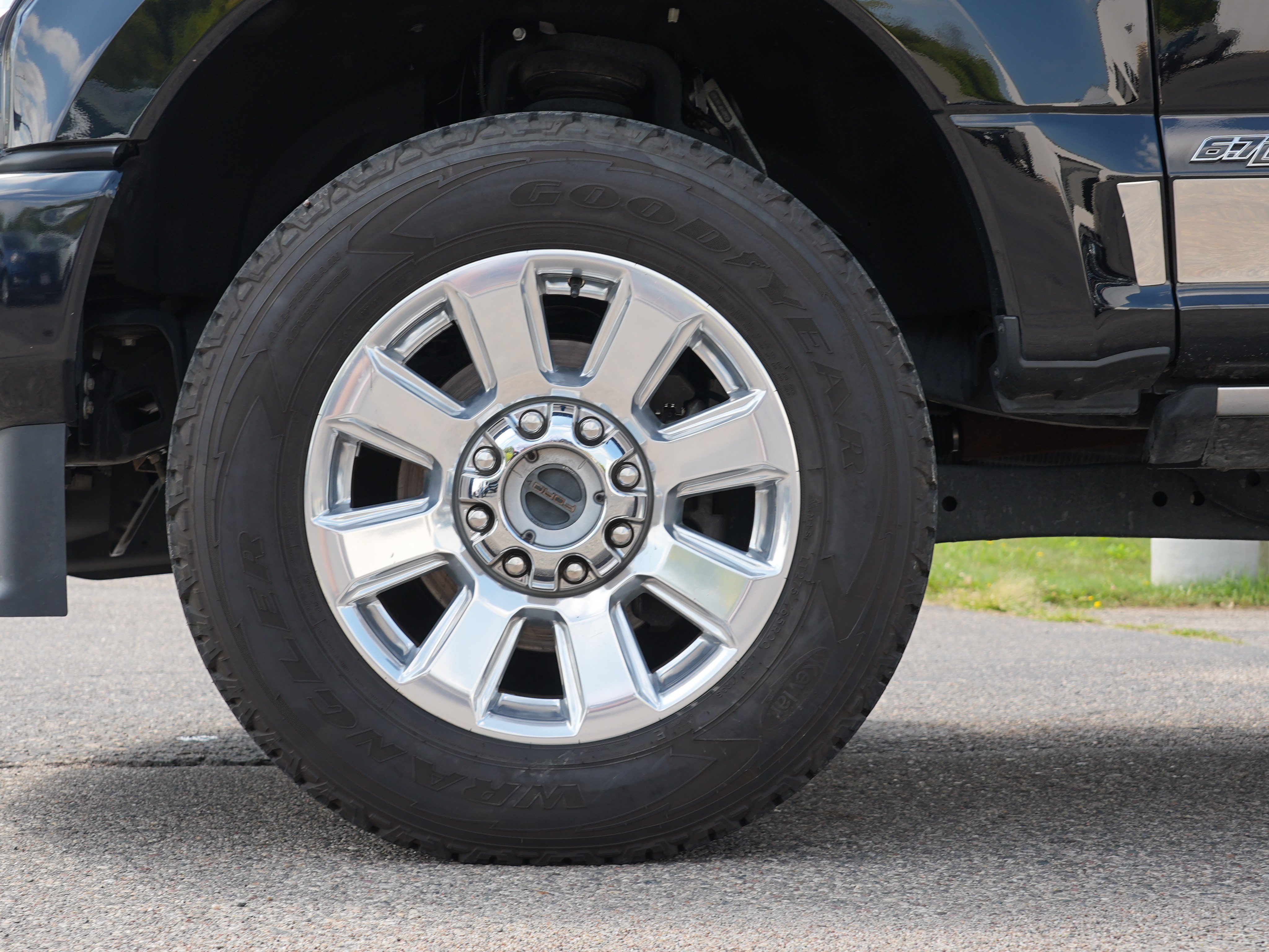Used 2021 Ford F350 Platinum AWD/4WD image 12