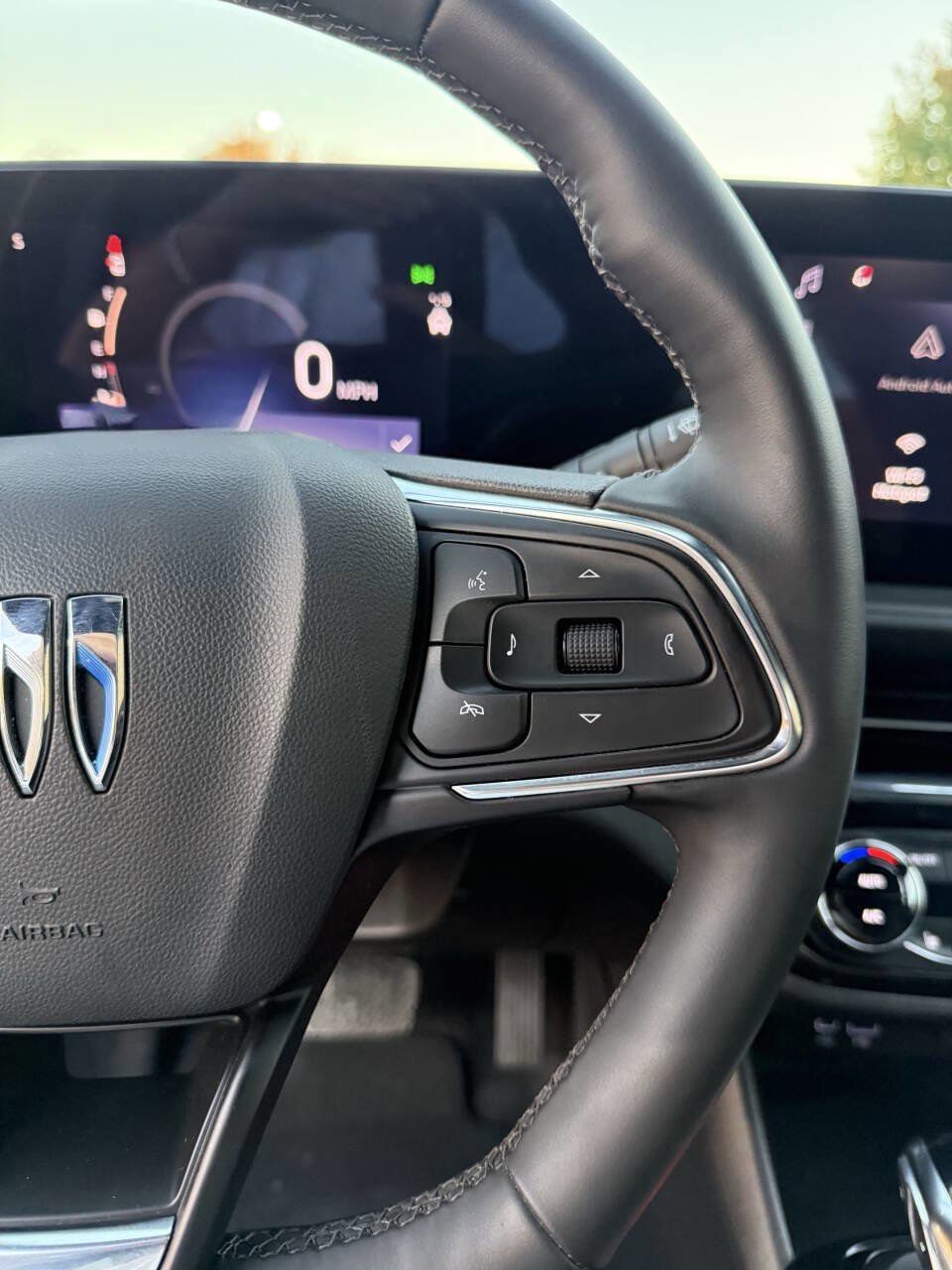 Used 2025 Buick Envista Sport Touring w/ Convenience I Package image 17