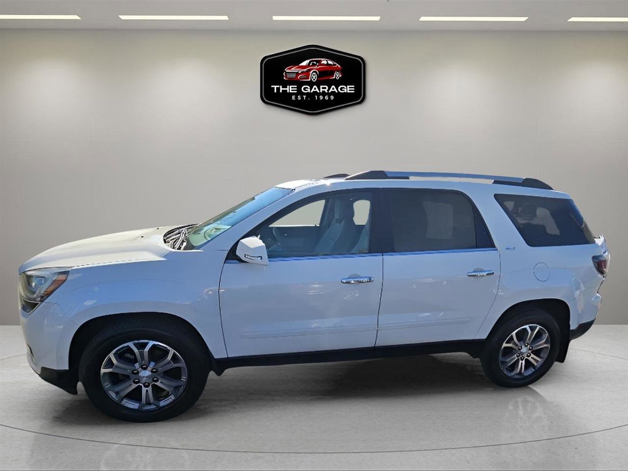 Used 2015 GMC Acadia SLT image 3