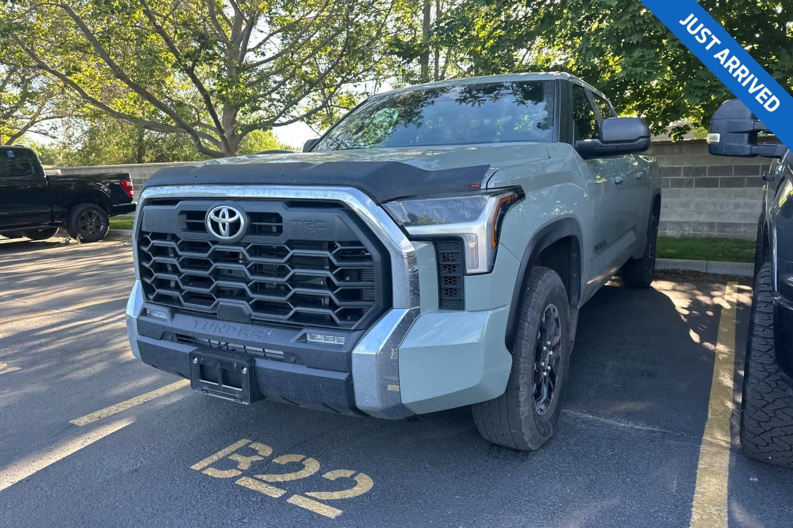 Used 2025 Toyota Tundra SR5 AWD/4WD image 1