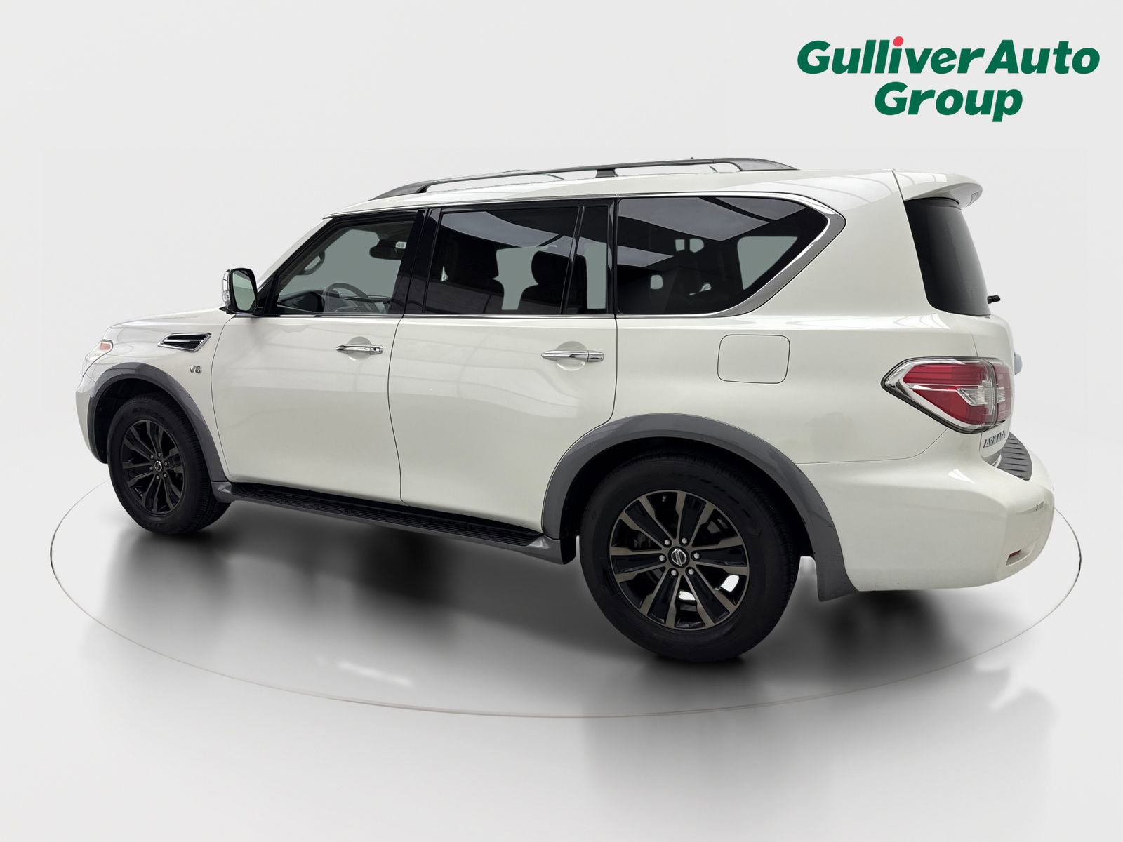 Used 2017 Nissan Armada Platinum w/ Interior Lighting Package RWD image 4