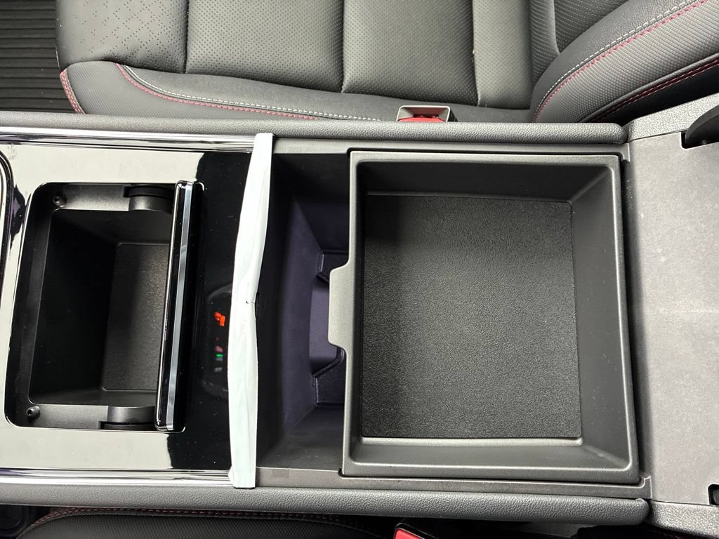 New 2026 Chevrolet Traverse RS w/ LPO, Floor Liner Package FWD image 31